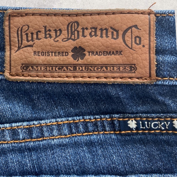 Lucky Brand Classic Fit Crop Dark Denim Jeans - Women’s Size: 10/30 - Picture 11 of 11